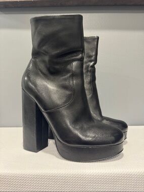 Steve Madden Stardust Platform Boots Size 8.5